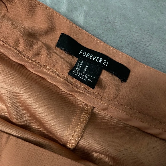 Forever 21 High-Low Skirt - Picture 3 of 3